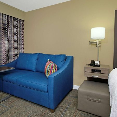 Hampton Inn Мадисон Экстерьер фото