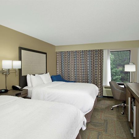 Hampton Inn Мадисон Экстерьер фото