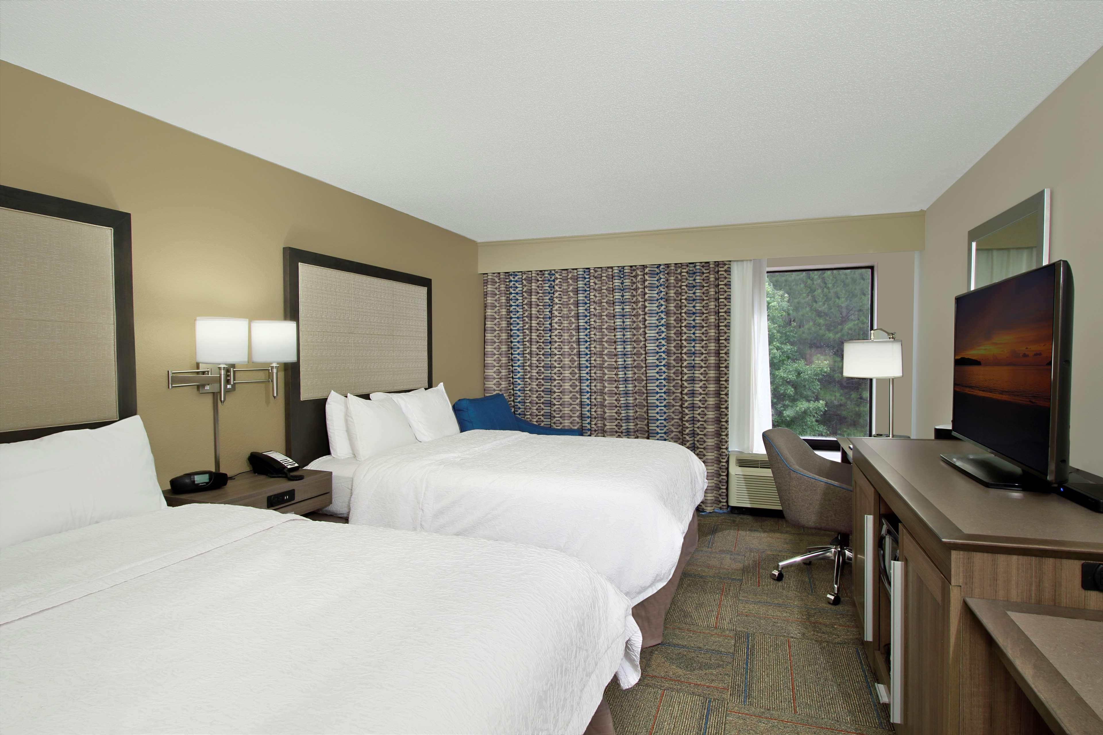 Hampton Inn Мадисон Экстерьер фото