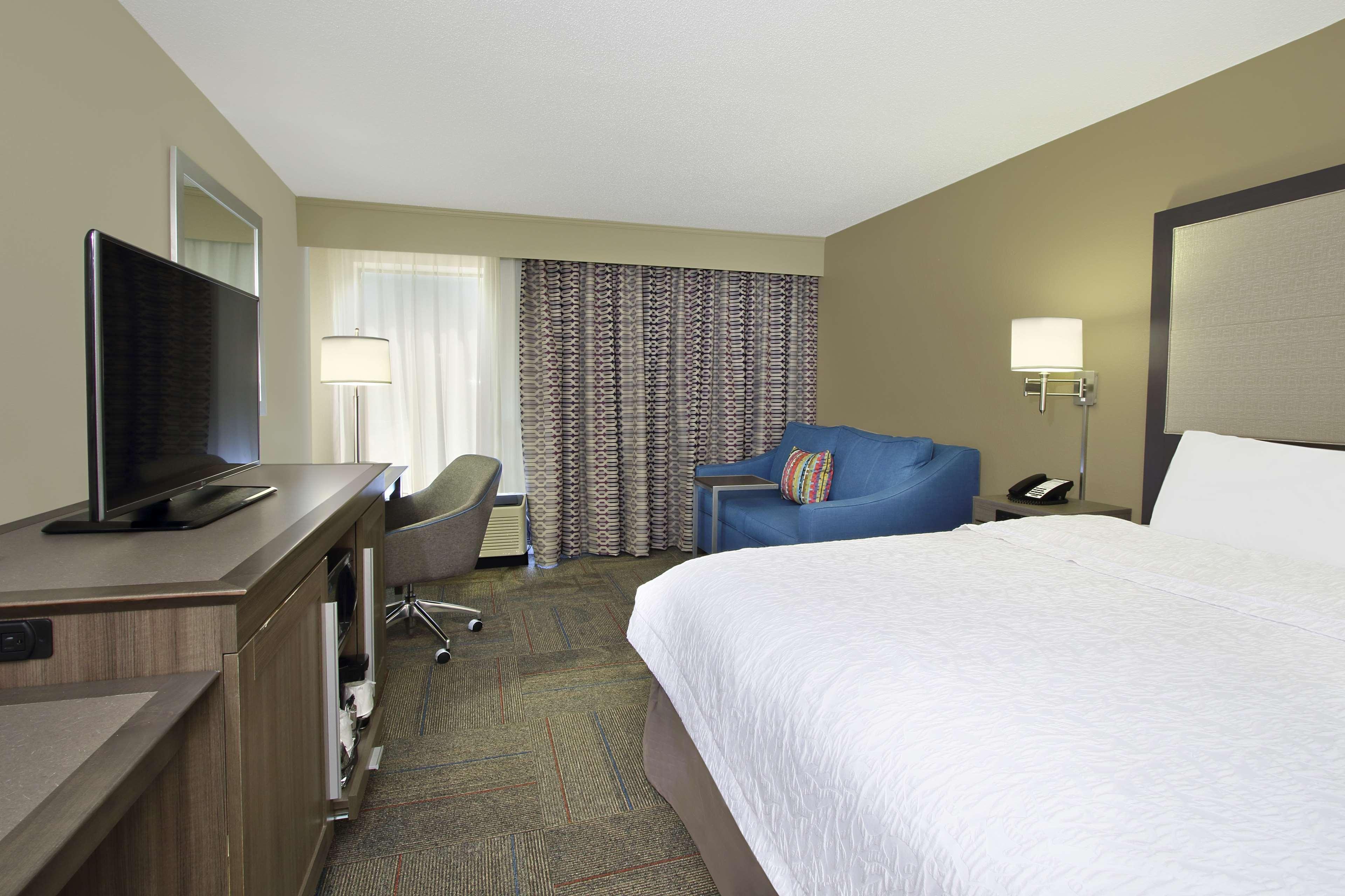 Hampton Inn Мадисон Экстерьер фото