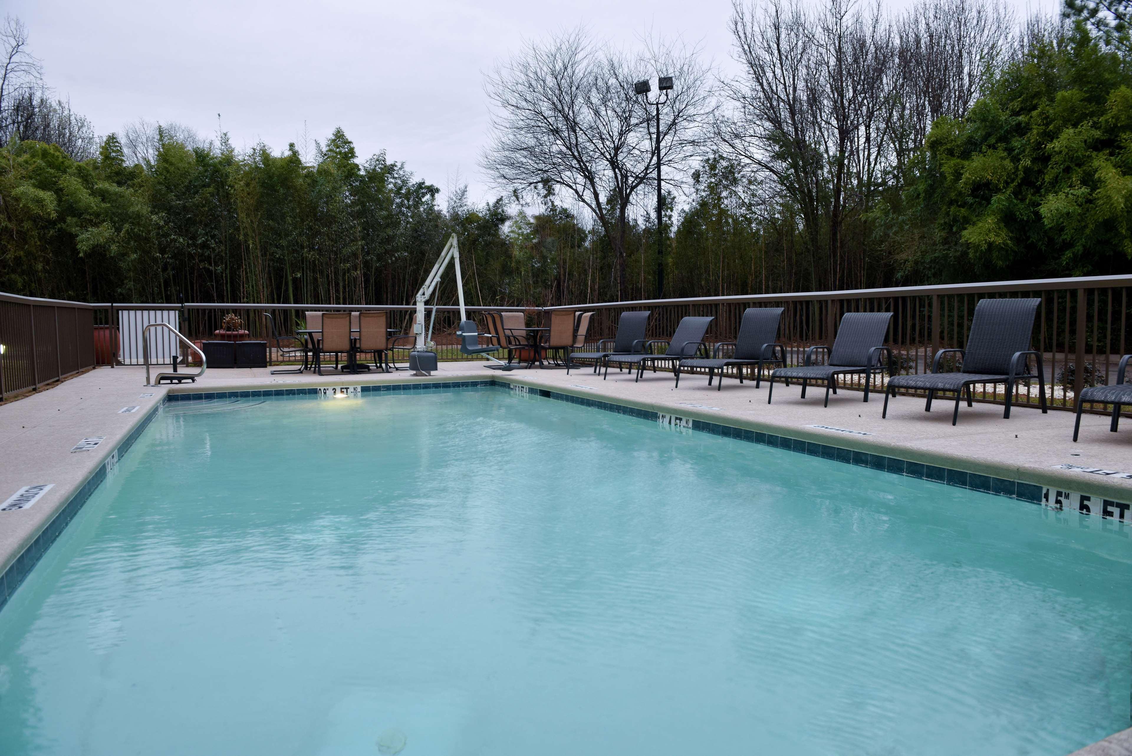 Hampton Inn Мадисон Экстерьер фото
