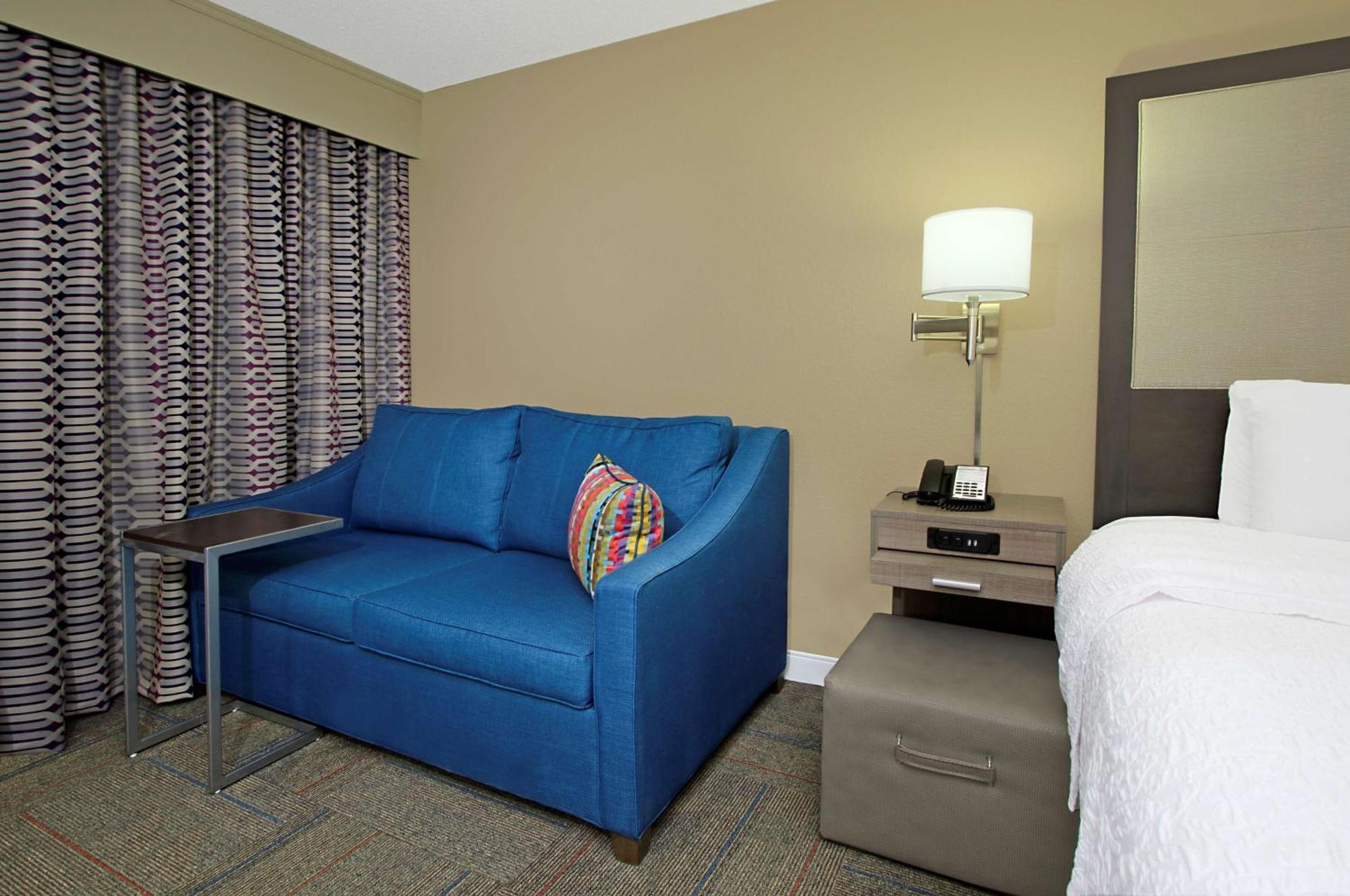 Hampton Inn Мадисон Экстерьер фото